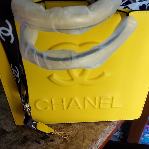 Handbags - Yellow Shoulder Bag